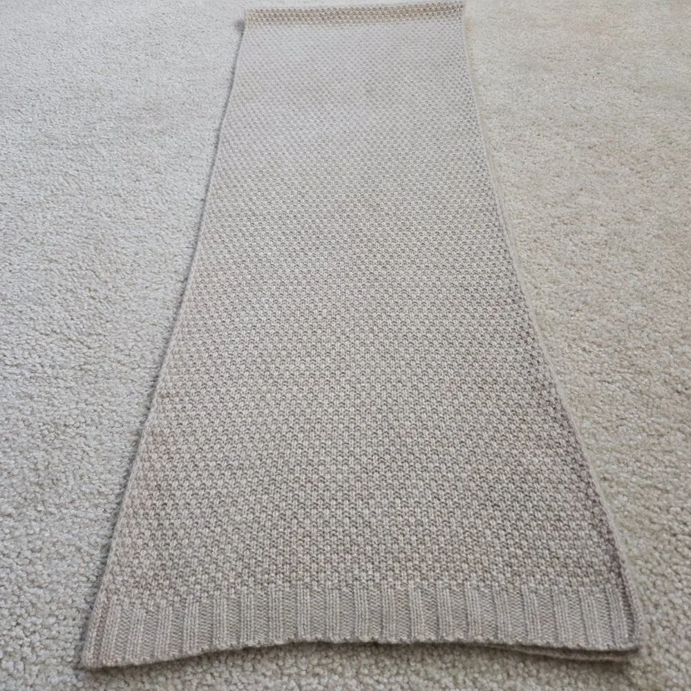 NWOT C By Bloomingdales Cashmere Scarf